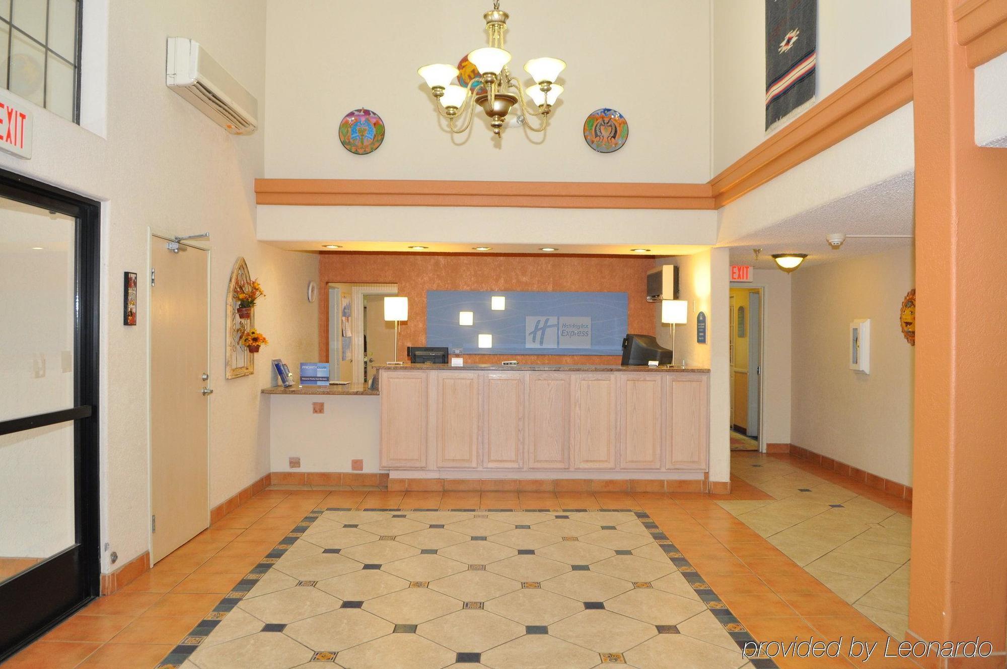 Ramada By Wyndham Santa Fe Hotel Interior photo